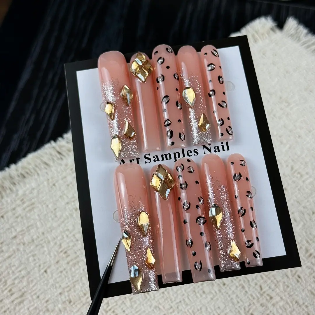 10pcs Sweet and cool girl style, hand-painted leopard print, three-dimensional square diamonds fake nails, Glitter nails, Ideal for rock girls, suitable for music festivals, concerts, bar parties