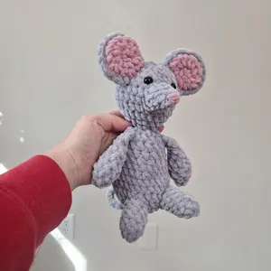 Grey handmade plushie mouse crochet amigurumi