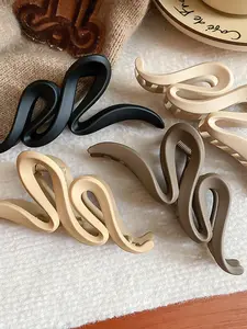 Acrylic Wave Hair Clip, Plain Color Design, Durable & Stylish Accessory for Women, Perfect for Daily Use or Special Occasions