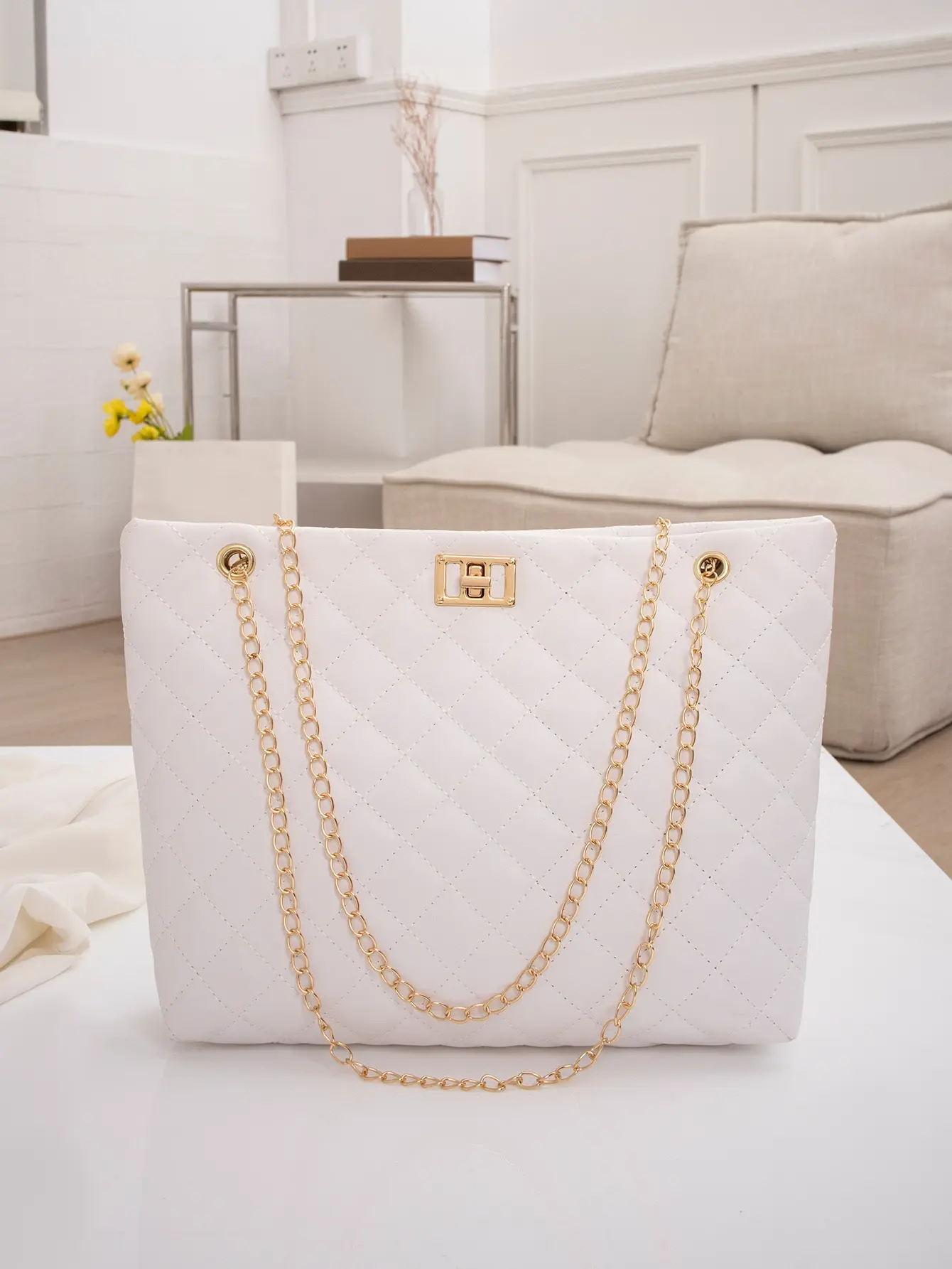 Minimalist Quilted Chain Tote Bag