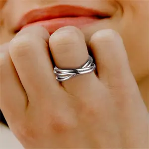 ChicSilver Simple Stacking Unisex 5 Interlocked Rolling 925 Sterling Silver Rings for Women Men