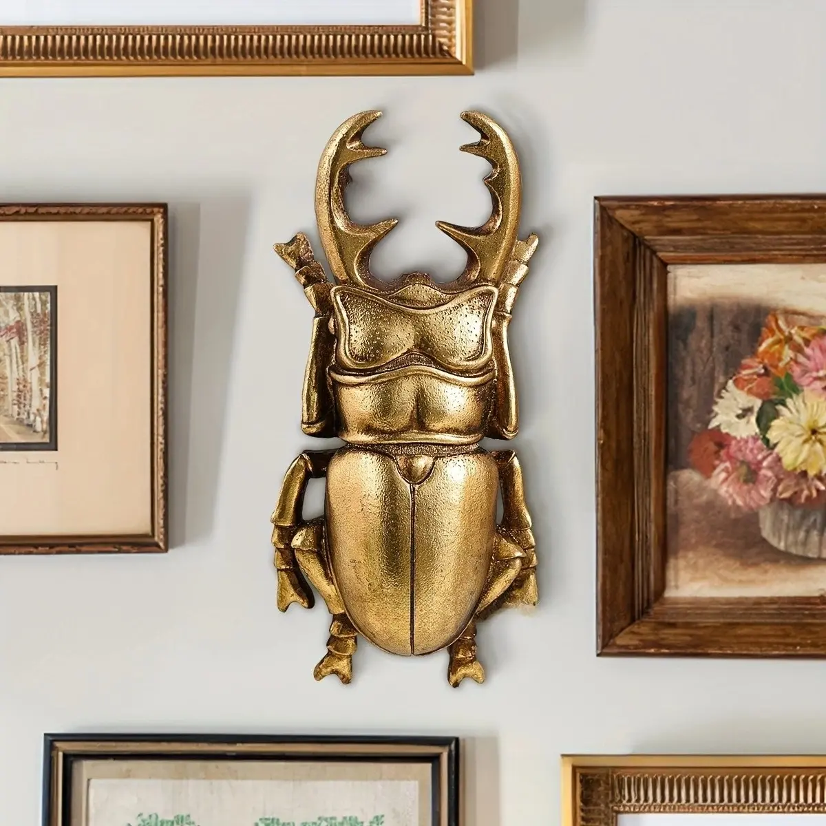 Personalized Creative Resin Material Golden Antlers Beetle Home Decoration Crafts Wall Hanging Decoration Crafts Unique Artwork Wall Ornaments Wall Mounted Design