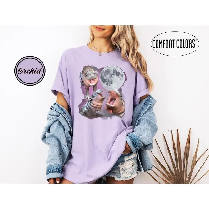Moo Deng, chemise Moo Deng, Moo Deng avec lune, mèmes Moo Deng, chemise meme, t-shirt bootleg drôle, bébé hippopotame mignon, chemise hippopotame, chemise virale