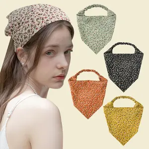 Female Elastic-Fit Cotton Blend Headbands - 2 Pieces, Daisy Flower Pastoral Triangle Towel Headscarves, Machine Washable