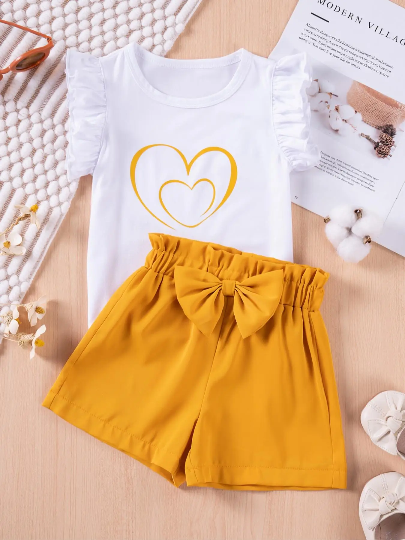 Two-Piece Set Toddler Girl's Heart Print Short Sleeve Tee & Bow Decor Shorts, Cute Casual Round Neck T-shirt & Elastic Waist Shorts, Summer Clothes fo