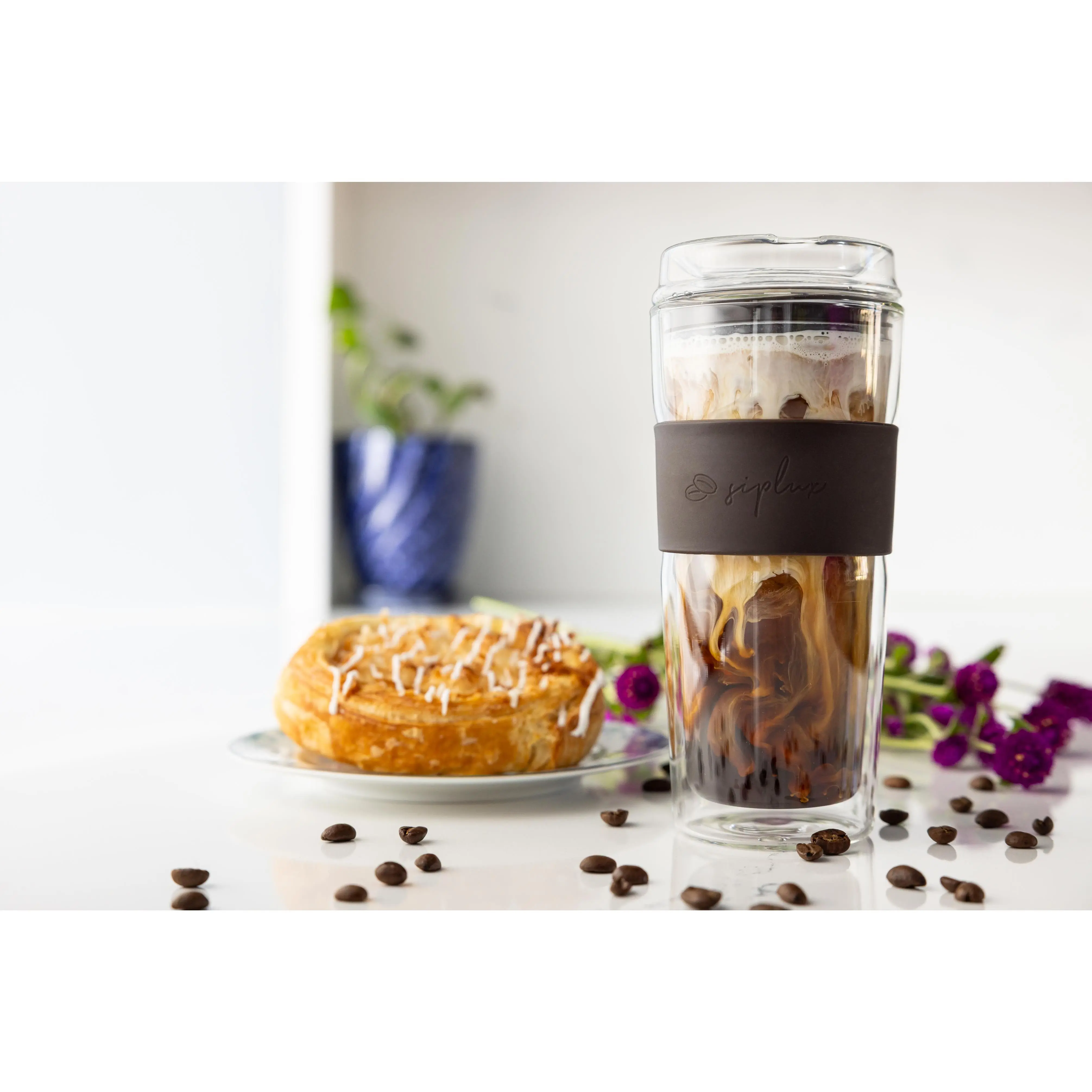 SipLux® Glass Travel Cup with Lid