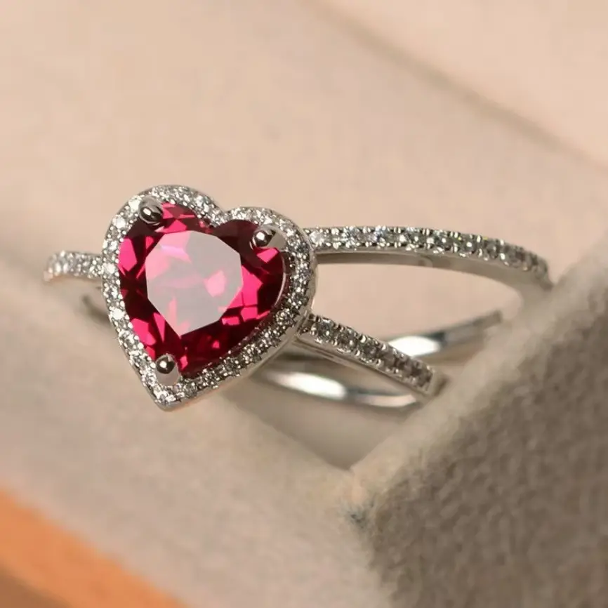 Stylish Heart Shaped Ring Set, 2-Piece Red Zircon Cluster Matching Bands for Couples, Dual-Layer Wedding Engagement Jewelry
