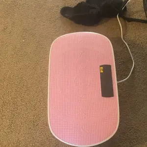 Product Review of Merach Vibration Plate Exercise Machine with Lymphatic Drainage Feature Compact Design for Full Body Workout Max User Weight 400LBS Home Gym Equipment from K**Z