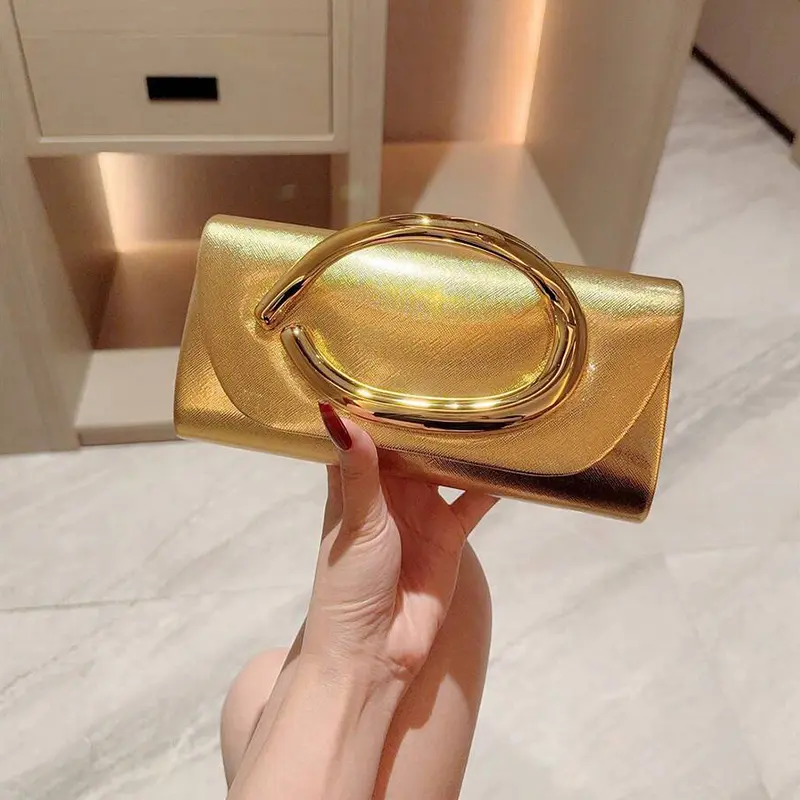 Women's Vintage European-American Envelope Clutch Wristlet - New Retro Evening Bag for Brides, Suitable for Weddings, Banquets, Ideal Gift Idea for Women, Zip, Glamorous Women's Clutches & Wristlets