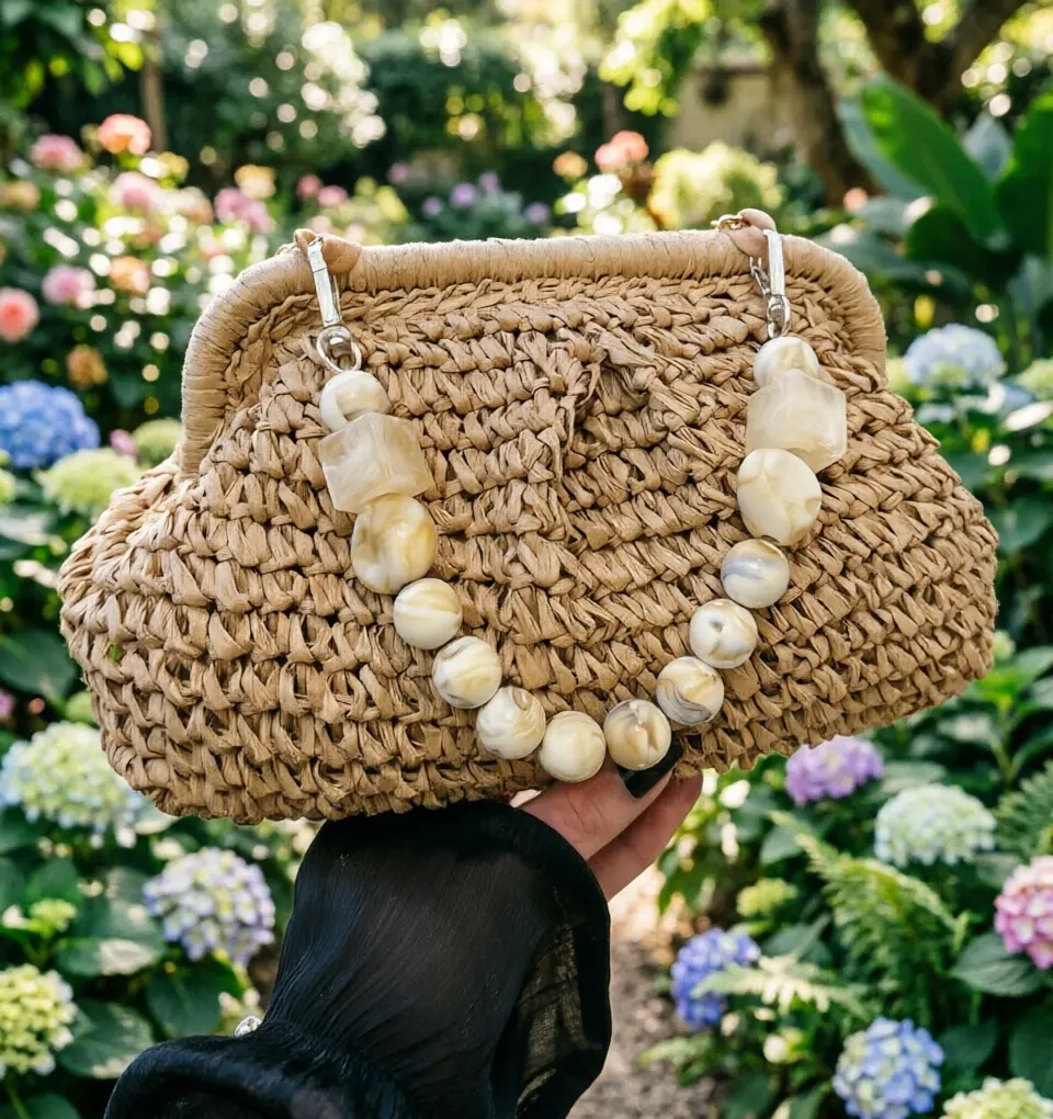 Women's Straw Cloud-Dumpling Clutch Pouch - Pastoral Vacation Woven Beach Bag, Summer Beaded Underarm Bag with Unique Chain Strap