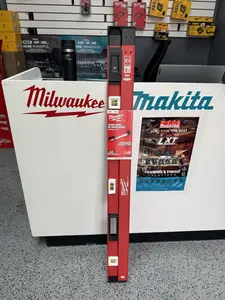 Milwaukee MLXPM78 48" - 78" REDSTICK Magnetic Expandable Level
