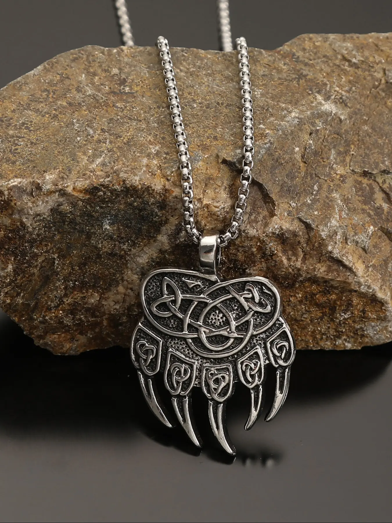 Vintage Viking Style Bear Claw Pendant Necklace, Casual Animal Pattern, Stainless Steel Chain, Perfect Gift for All Occasions, Fashion Necklace