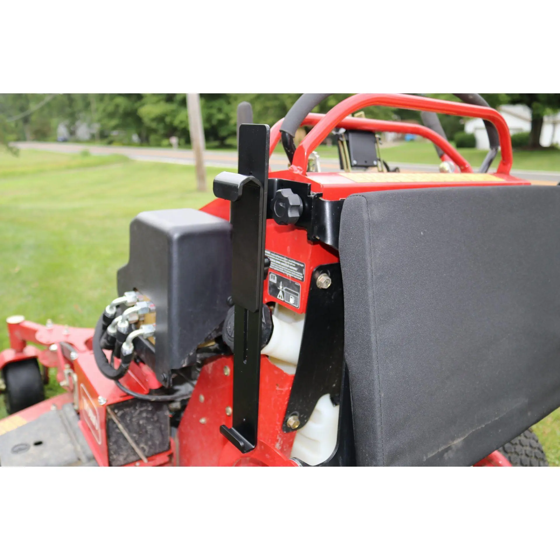 Side Mower Bucket Mount Side Mower Bucket Mount