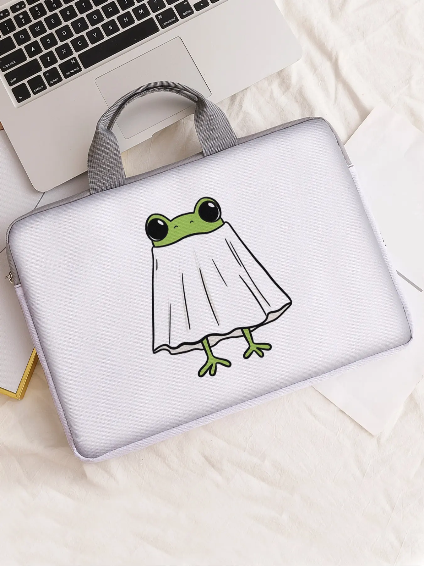 Frog Pattern Notebook Bag, Soft Laptop Sleeve, Tablet Case, Zipper Storage Pouch, Casual Style, All Seasons, No Ca Prop 65