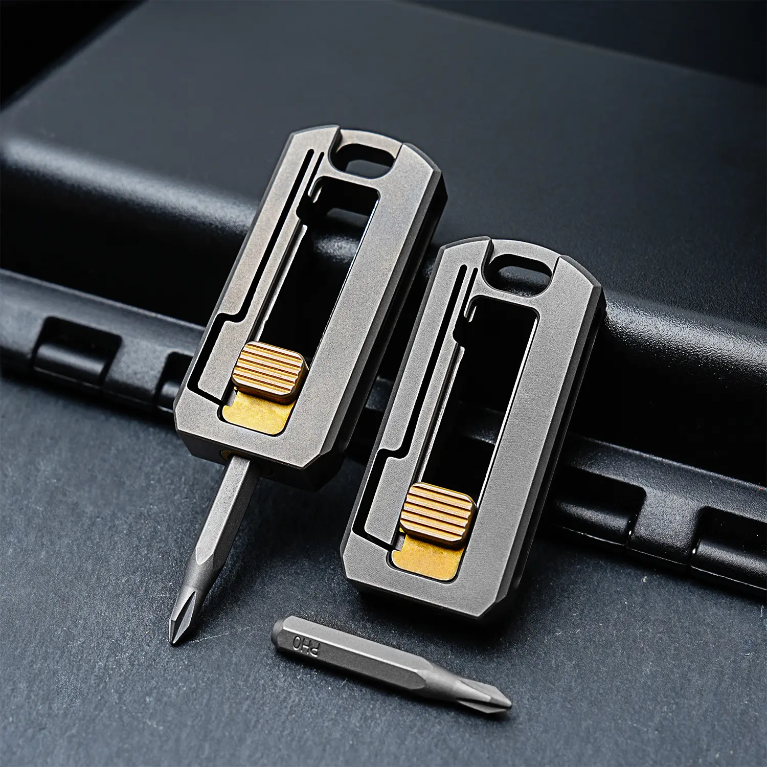 Outdoor Edc Tool Set, Titanium Alloy Switchable Multifunctional Screwdriver Combination, Screwdriver Combo, Keychain Accessories, Durable and Portable, Ideal for Hiking and Camping