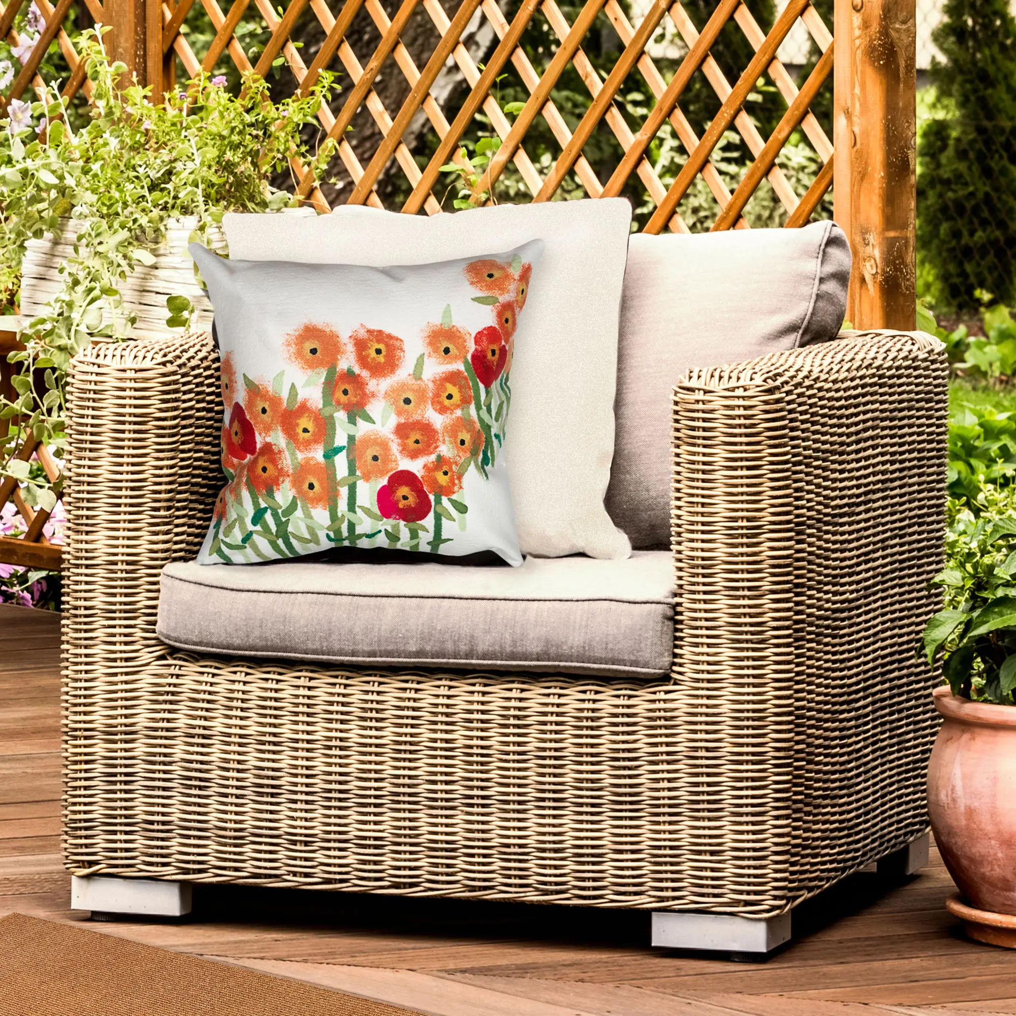 Lush Decor VISIONS III Indoor/Outdoor Handmade Pillow - Transitional Graphic Botanical Floral Accent  (Poppies), Outdoor Cushions For Patio Furniture, Cushions For Sofa
