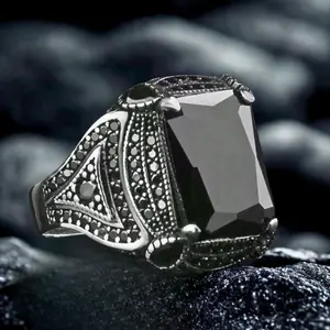 Fashion Men's Black Stone Ring - Bold Rectangle Gem, Retro Gothic Jewelry for Daily Wear & Weddings, Unique Statement Piece