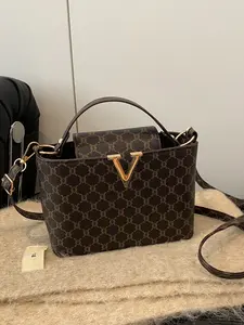 Women's Fashion Simple Handbag, Casual Trendy Bag, Spacious Space, Perfect for Daily Use & Travel Essentials, Stylish and Practical Accessory