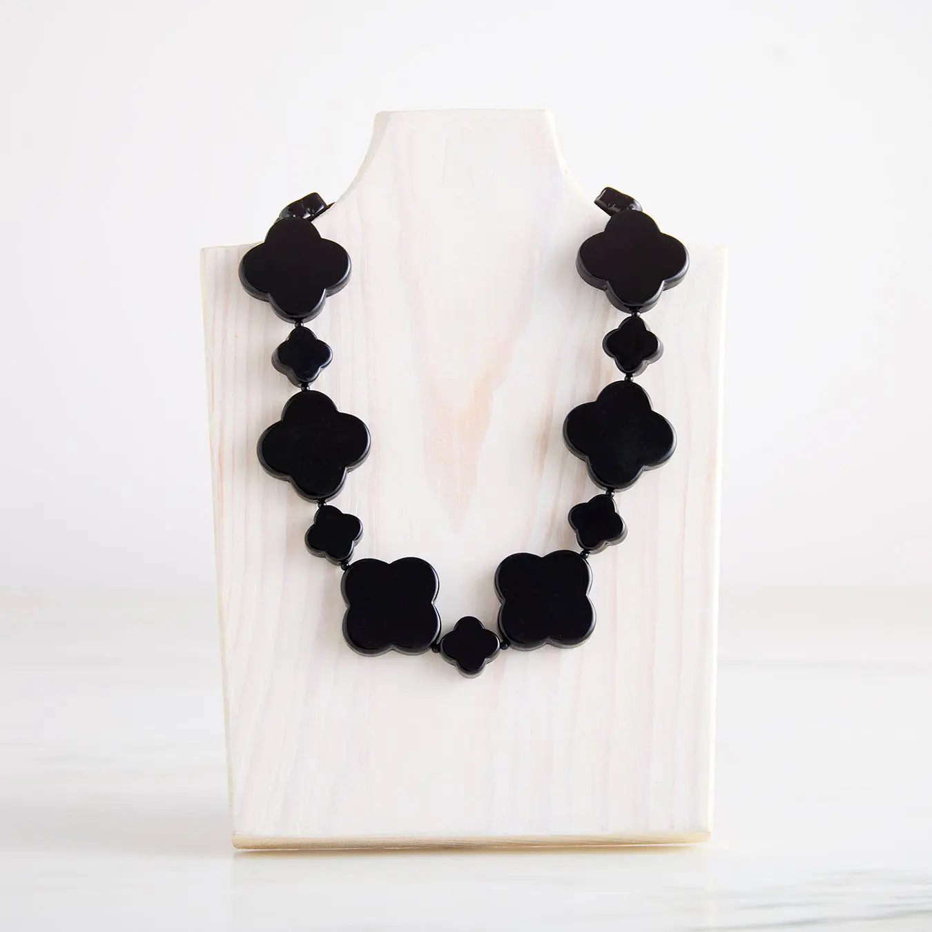 Midnight Clover Cooling Necklace-New