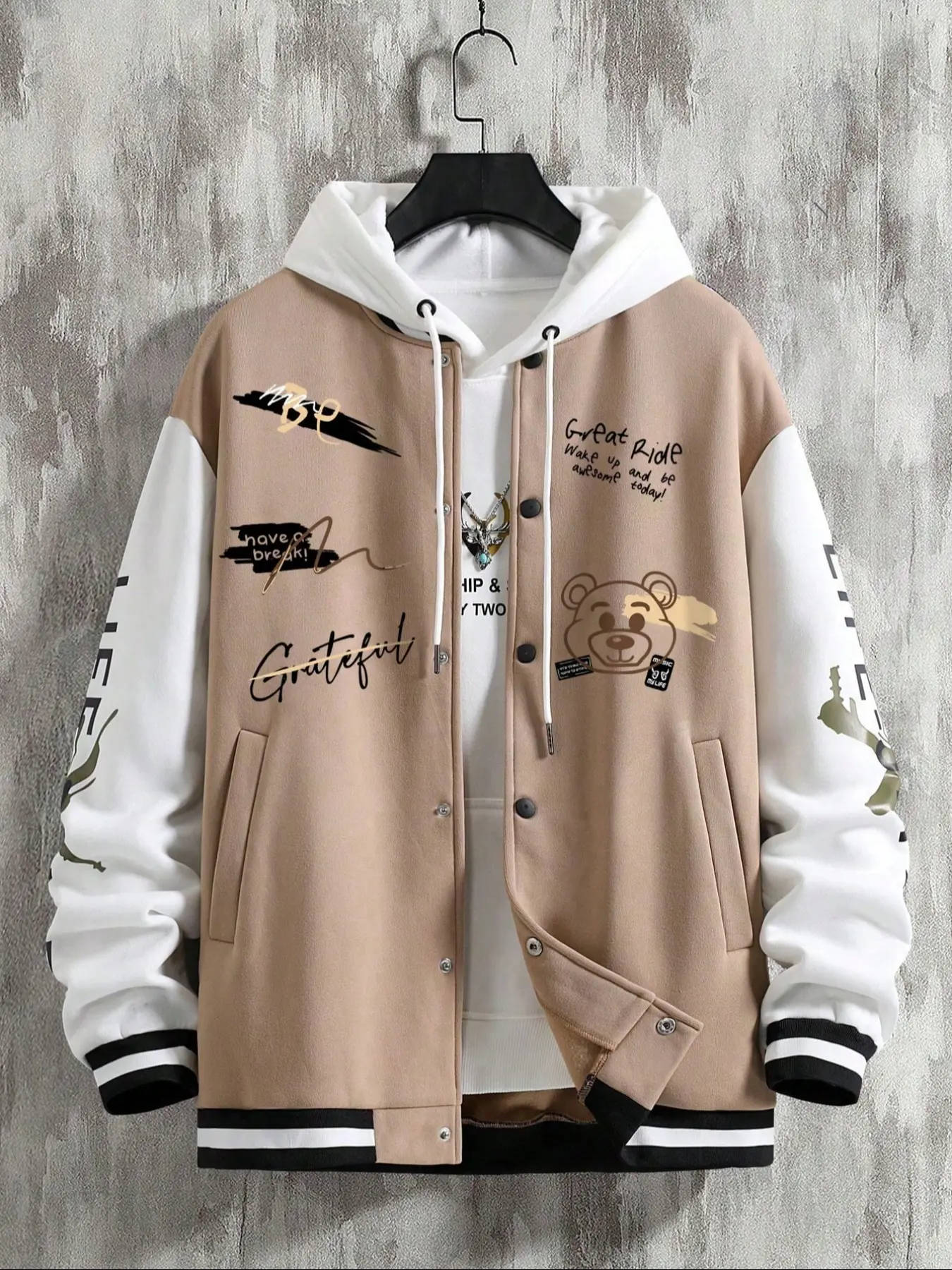 Fashionable Bomber Jacket, Versatile Outerwear for All Seasons, Casual Layering Choice for Stylish Looks