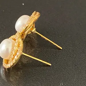 Real gold 18k pearl earrings with backings