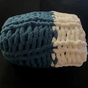 Striped Custom Color Chunky Knit Throw Blanket Gift For Friend 100% Polyester