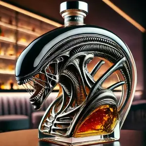 Monster Whiskey Decanter Bottle - Alien-Inspired Glass Decanter Featuring Iconic Movie Creature Design, Collectible for Sci-Fi Fans, Whiskey & Wine Srage, Novelty Display Statue (Glass)