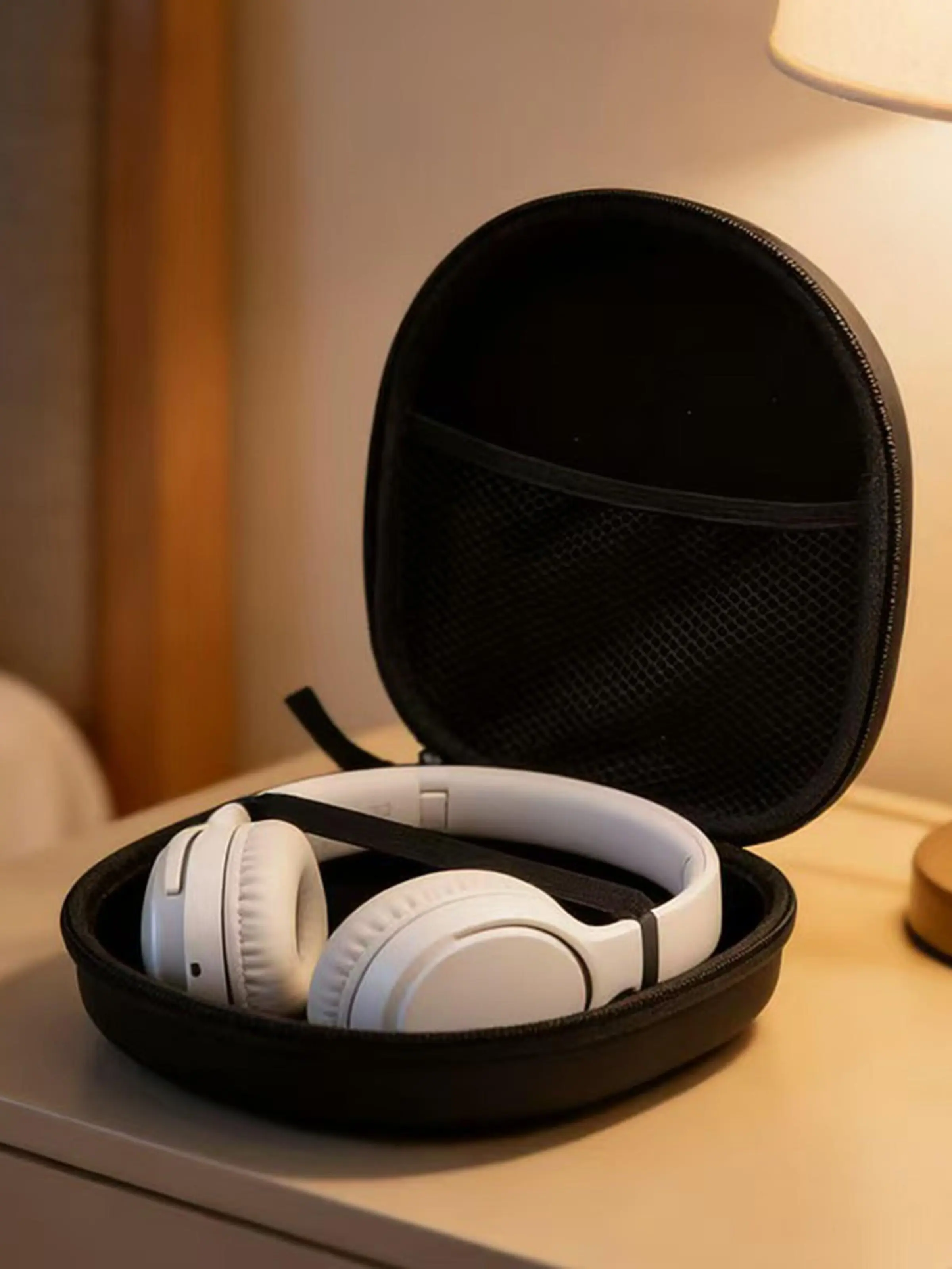 Durable Shock-Resistant Headphone Storage Case, Portable Scratch-Proof Hard Shell, Multi-Device Compatible, with Inner Pouch and Mesh Pocket, Headphones Storage Bag, Protection