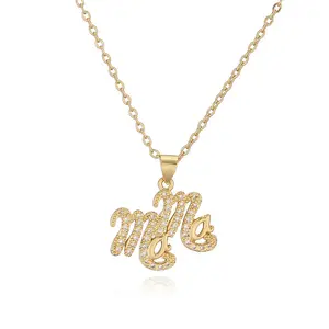 Sparkling Cursive MAMA Nameplate Necklace Premium Gold Plated Brass Non-Tarnishing Hypoallergenic Clasp Inlaid Cubic Zirconia Stones Meaningful Mother's Day Token Elegant Jewelry Gifts for Wife Mom