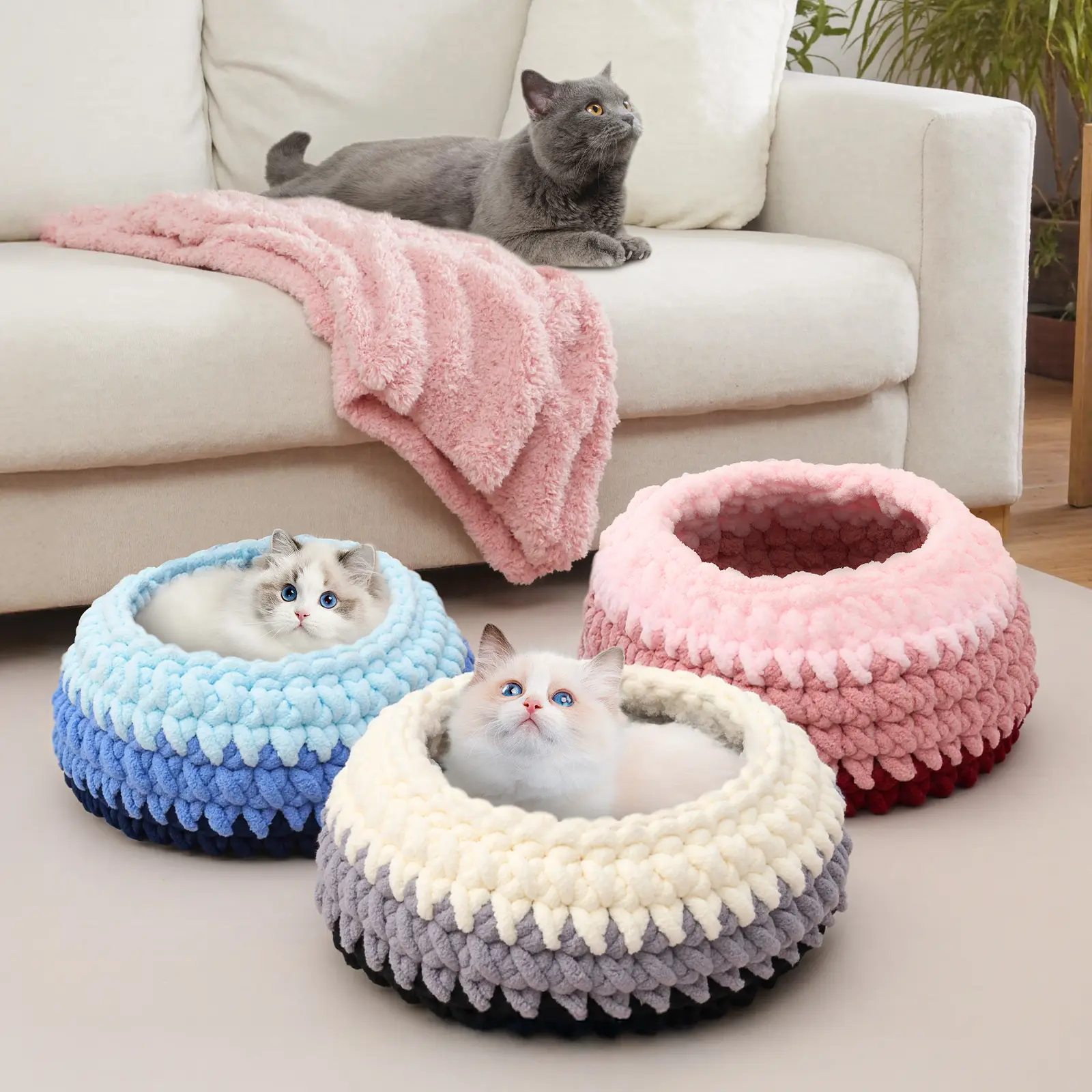 Handwoven Cat Bed – Extra Soft Washable Round Cave House for Indoor Kittens, Black/White/Gray