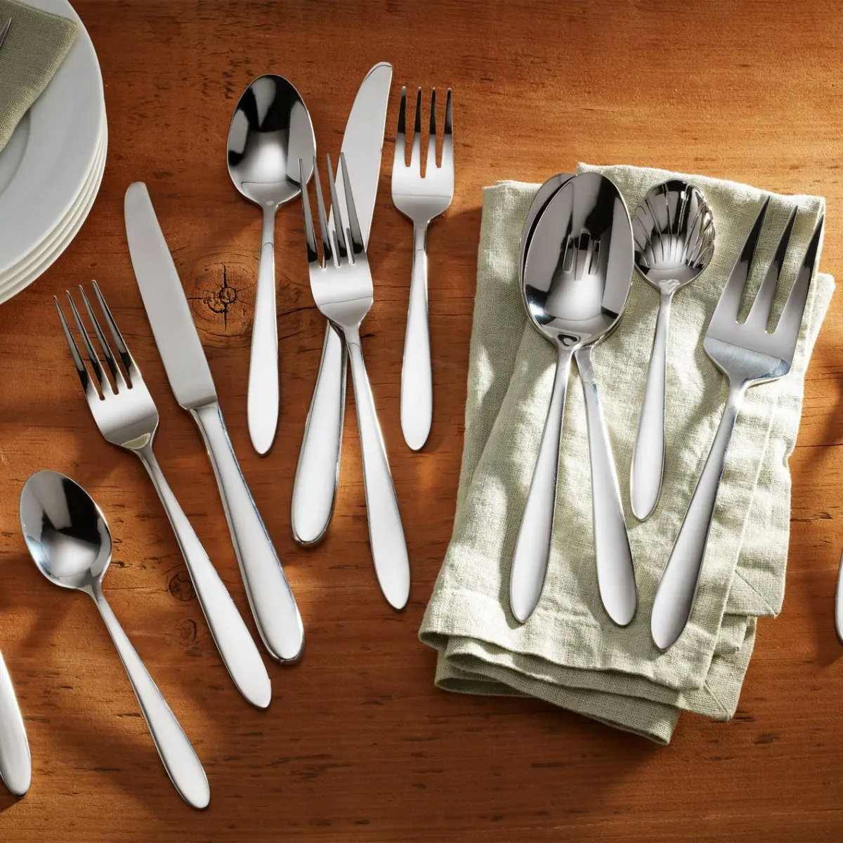 Oneida Mooncrest Classic Stainless Steel Unisex Flatware Set, 45-Piece Camp Kitchen Utensils for Sports & Outdoor Camping Hiking