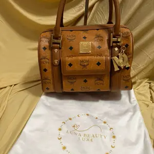 Pre-owned MCM Leather Shoulder Bags PreOwned Visetos Boston Cognac