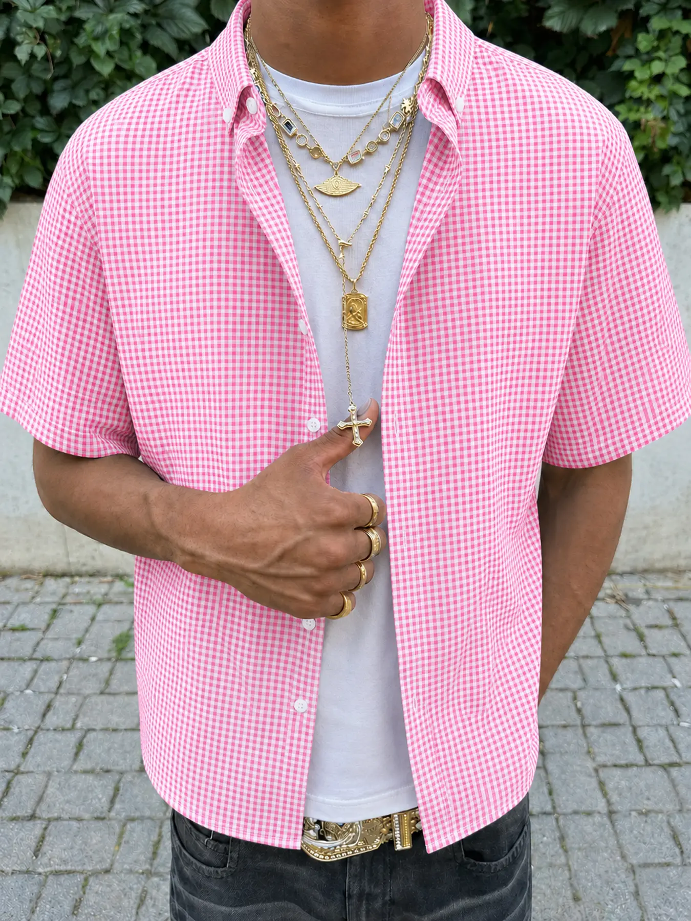 Men’s plaid short-sleeve button-up shirt, lightweight plaid casual top with chest pocket, loose fit summer outerwear suitable for streetwear, vacations, beach trips, work, everyday wear, weekend outfits, parties, and layering looks.