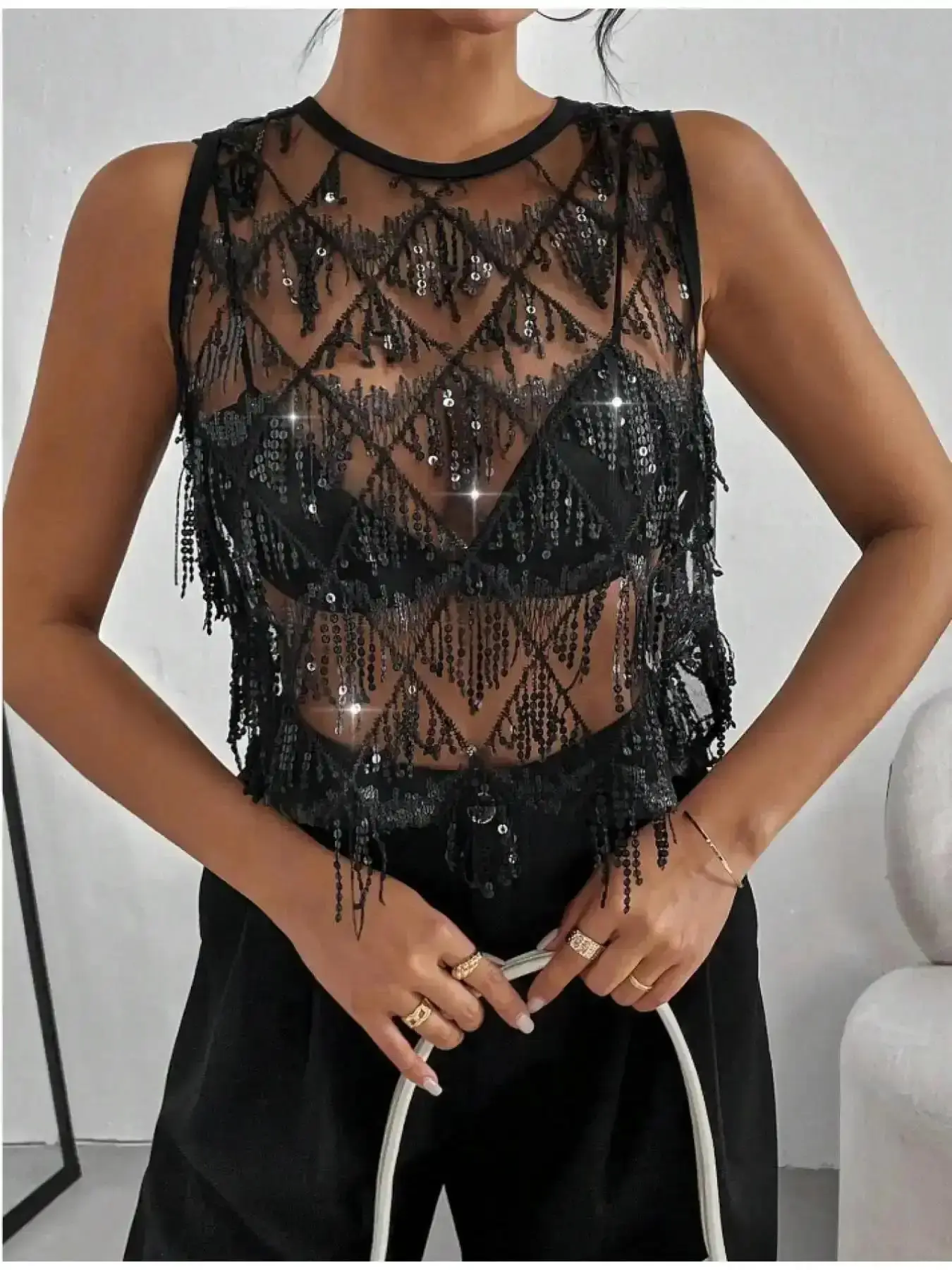 Glitter Sequin Women's Backless Cowl Crop Tank Top, Elegant Fashion Casual Sleeveless for Daily Outdoor Wear, Ladies Clothes for All Seasons, Gamis, Womenswear Wardrobe Staple Shorts Travel Outfit Y2K Style Knitwear