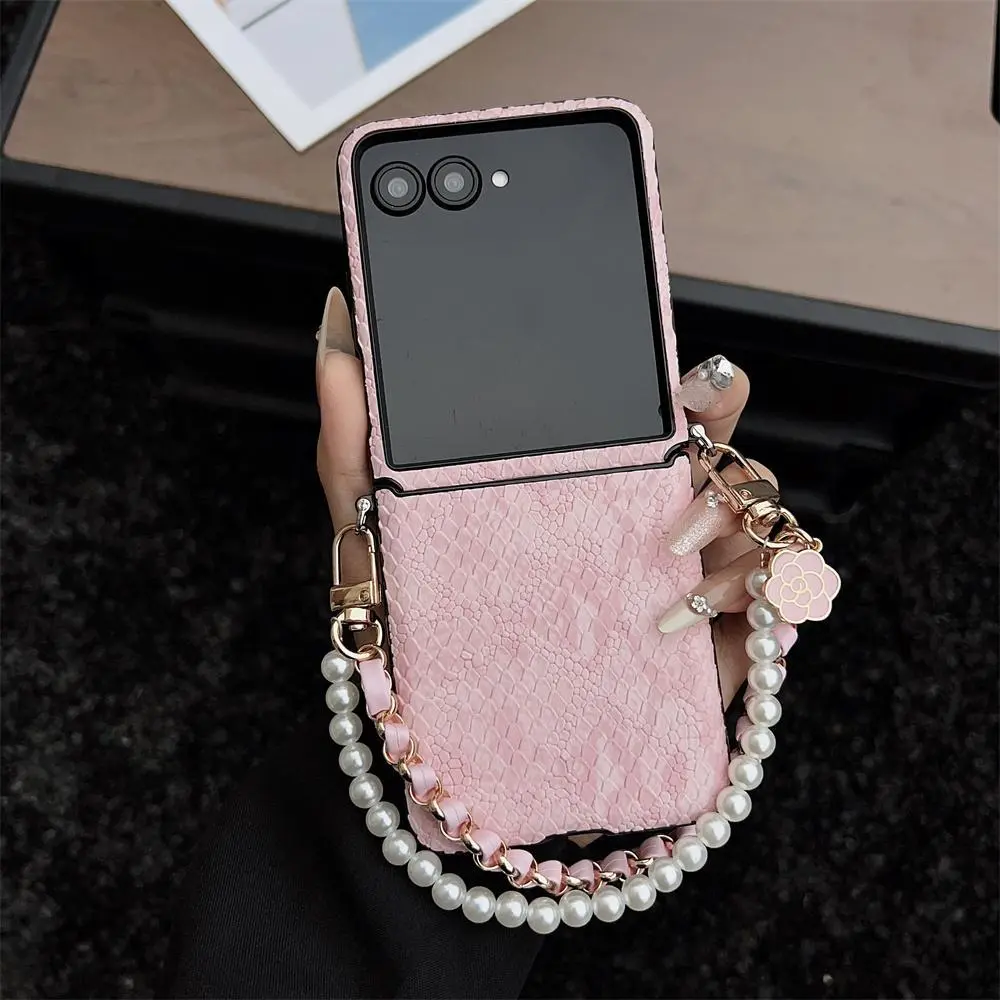 Snake Pattern PU Leather Phone Case Flower Charm & Hinge Protection For Samsung Galaxy Z Flip8 Flip7 Flip6 Flip5 Flip4 5G