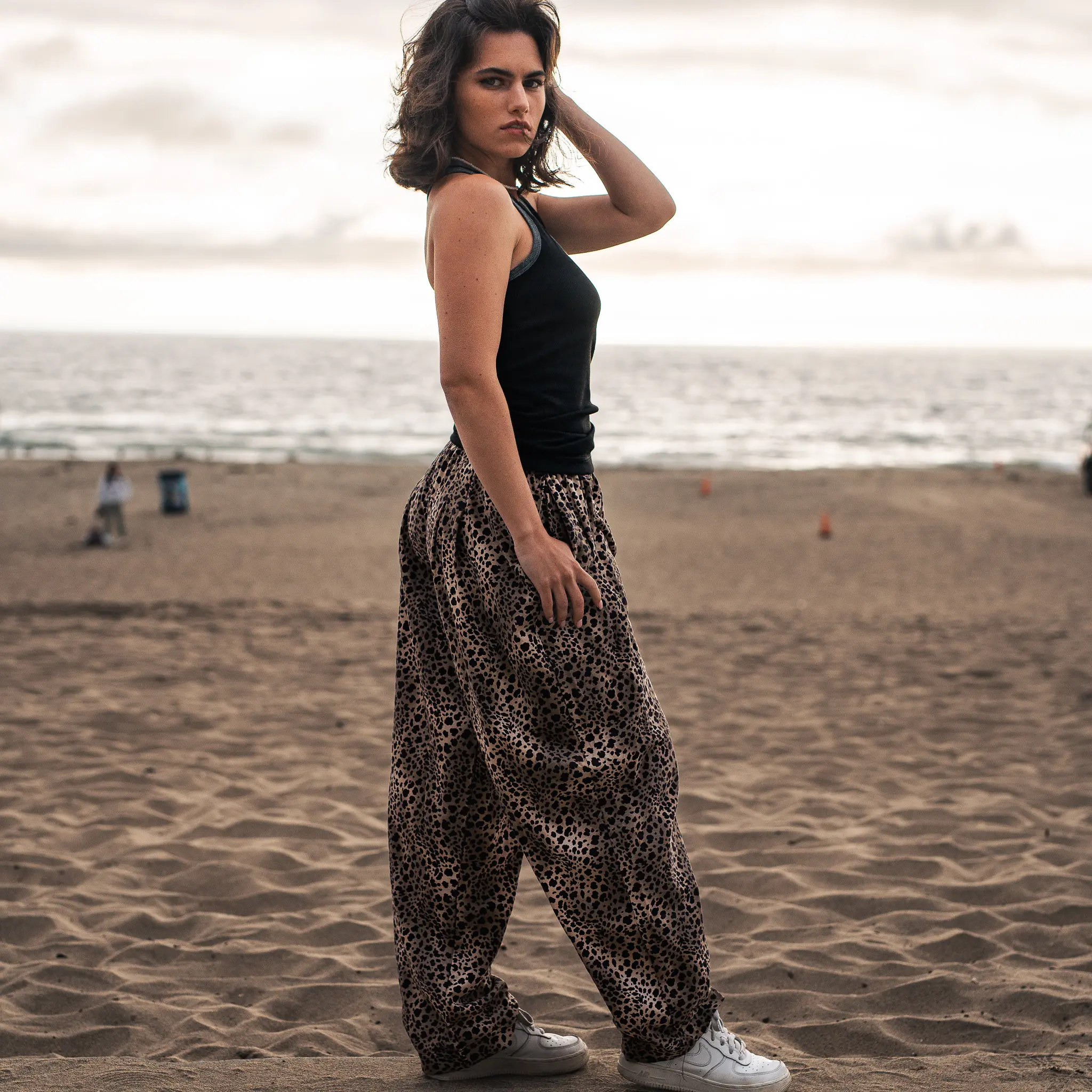 Cheetah Loose Fit Baggy Workout Gym Sweat Pants With Two Front Pockets For Men And Women