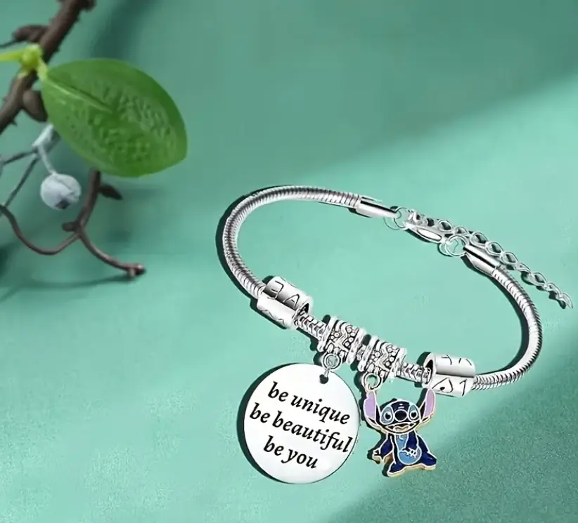 Bracelet Stitch « Just A Girl Who Loves Stitch » - Bijou Réglable En Acier Inoxydable - Cadeau Anniversaire/Noël Pour Fille, Sœur, Amie - Argenté