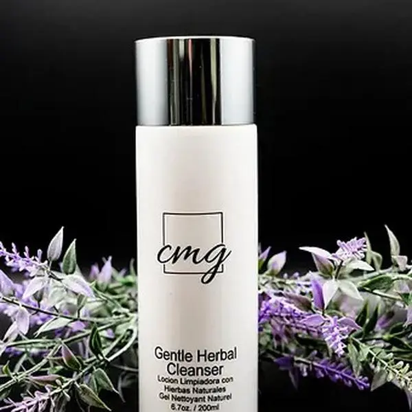 Gentle Glycolic Face & Body Cleanser Skincare
