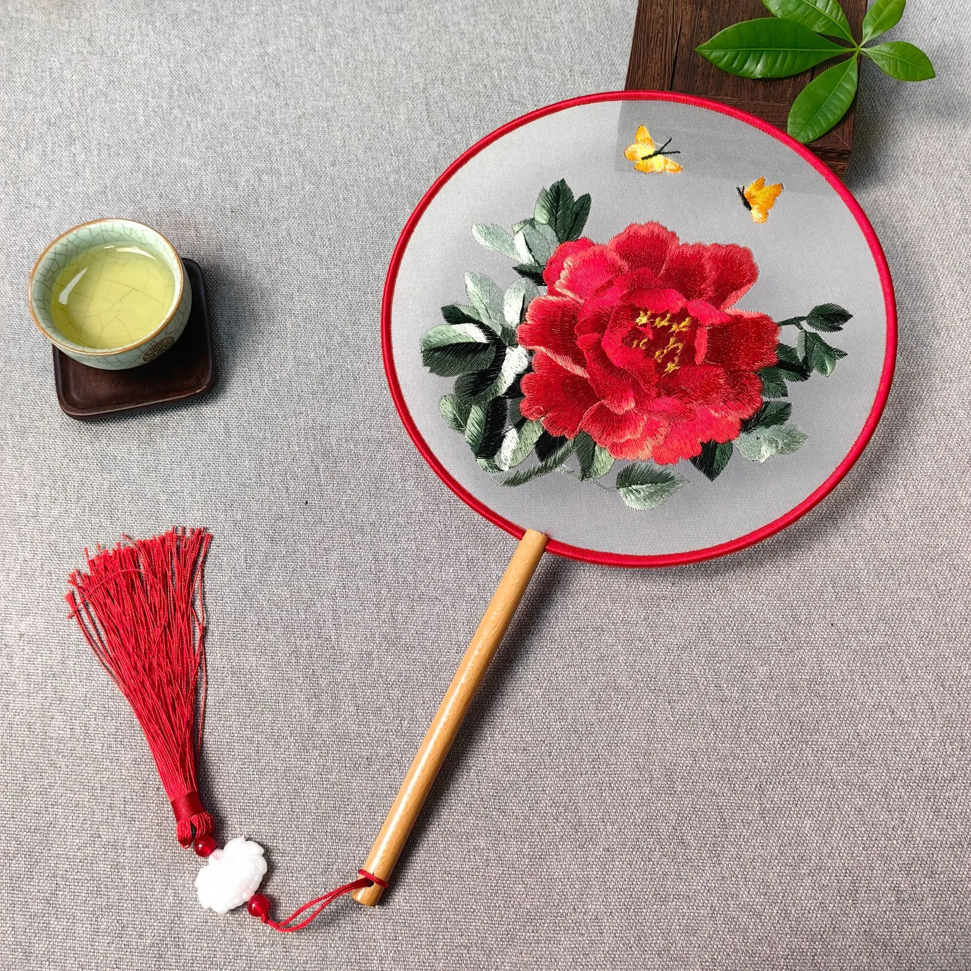 New popular Su embroidery antique-style round fan, double-sided embroidered round fan New popular Su embroidery antique-style round fan, double-sided embroidered round fan