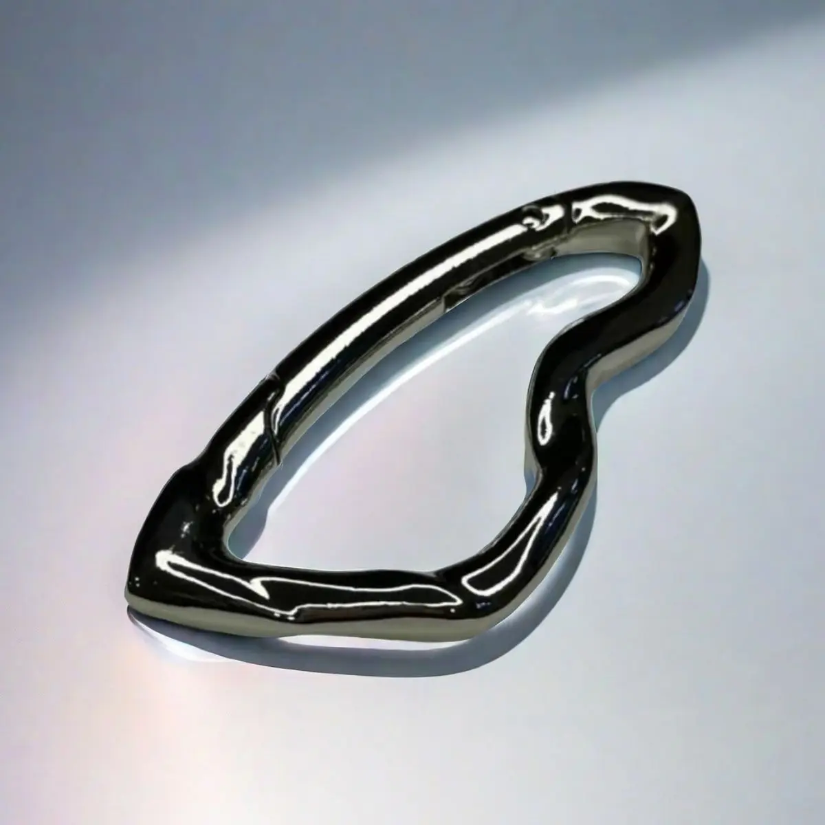 Y2K 2000s Style Oval Carabiner Belt Loop Accessory - Nostalgic Fashion Accessory for Bags and Belt Loops