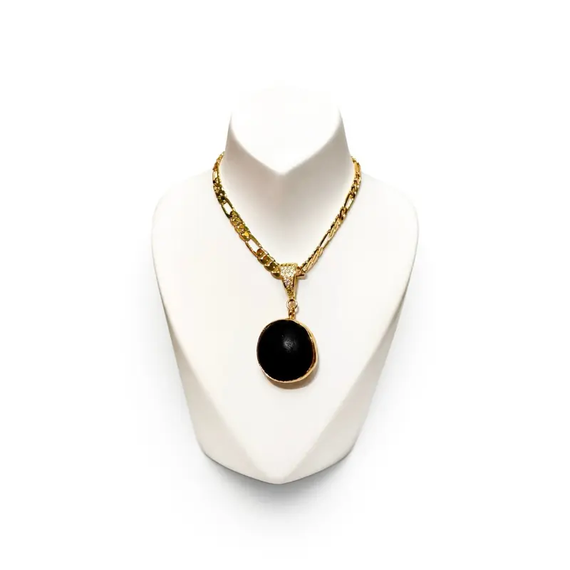 Ojo de Buey Protection & Luck Amulet Pendant, 100% Real Seeds, 18-in Gold-Laminated Chain Necklace, Indigenous Handcrafted Exquisite Jewelry Gift, Ritualized Natural Energy Accessory