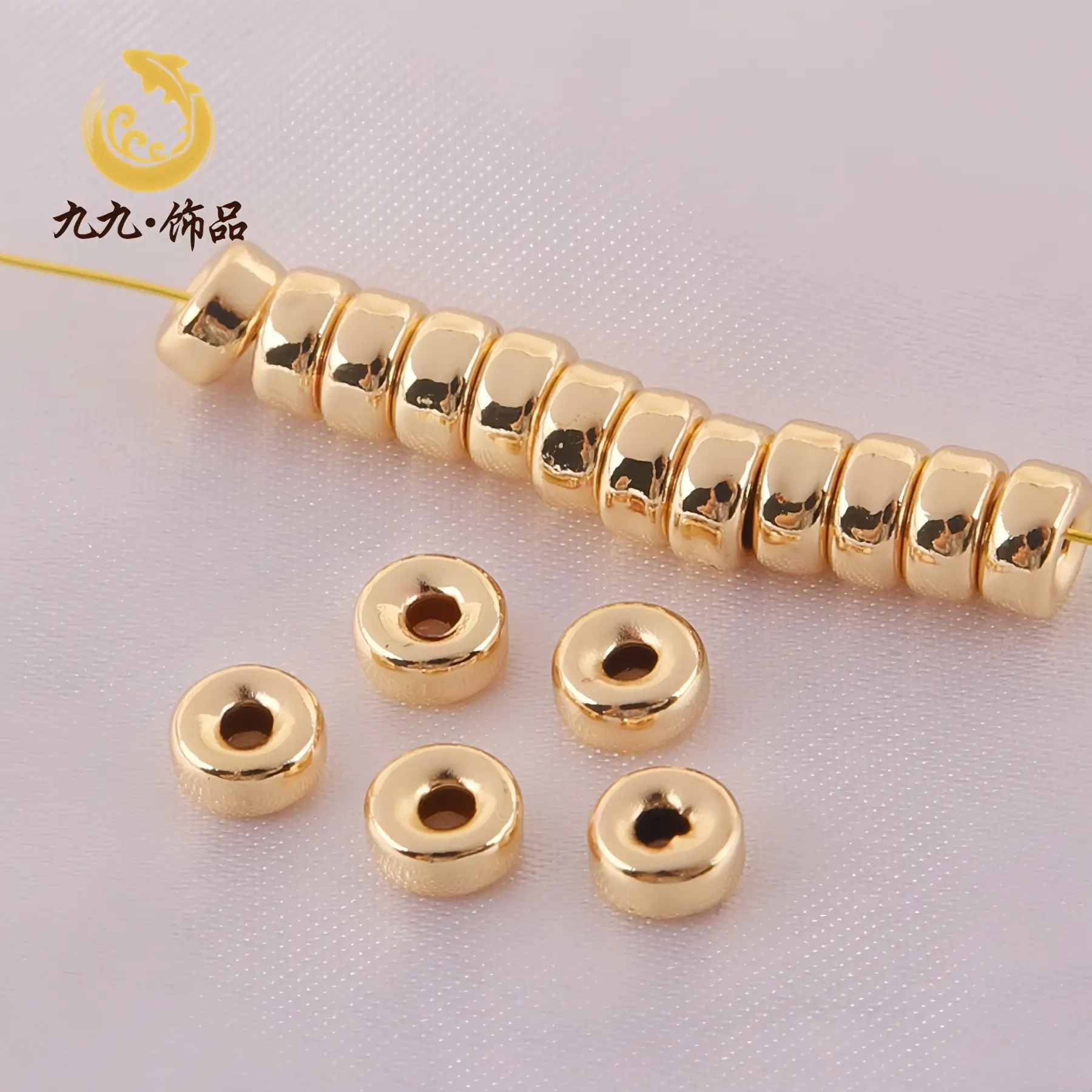 Smooth finish/14K gold