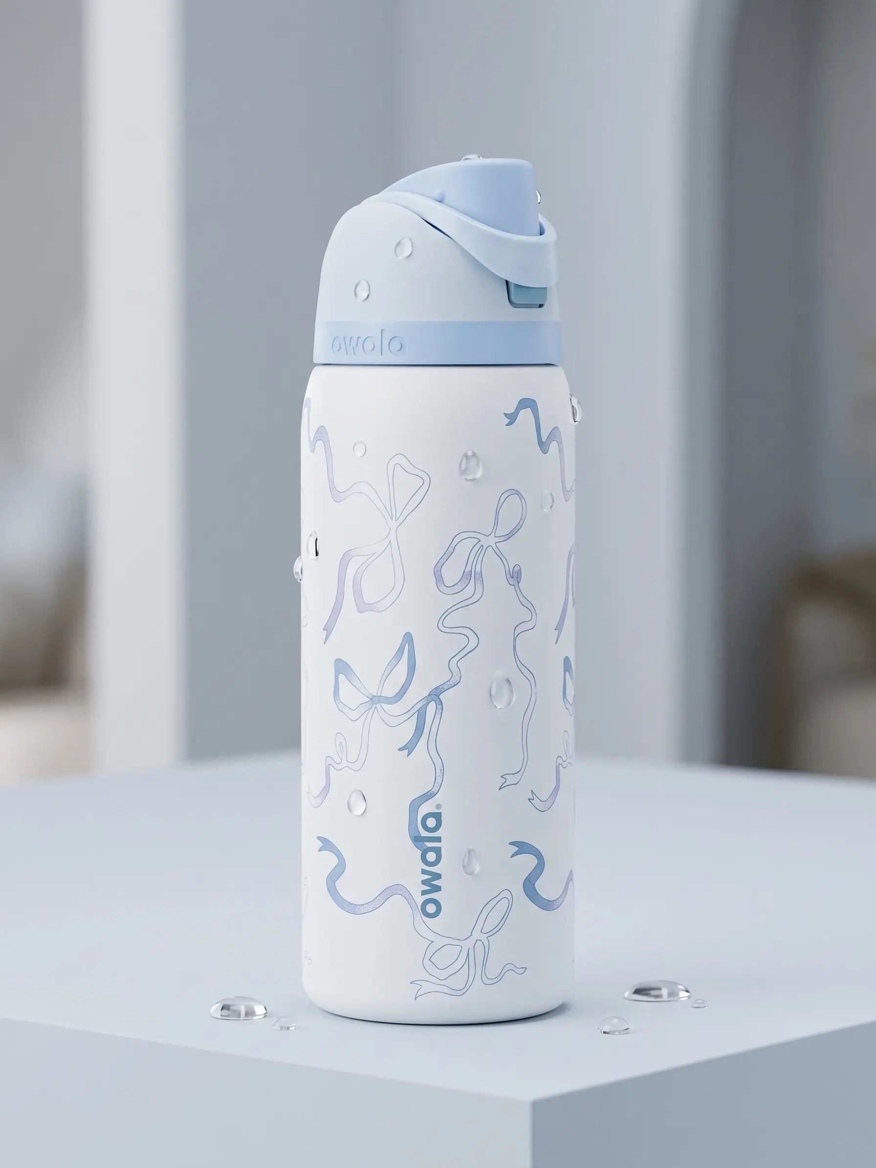 FreeSip 32 oz Insulated   Water Bottle, Leak Proof  Travel  with Cute Ribbon Print vacuum steel stainless summer  portable drinkware