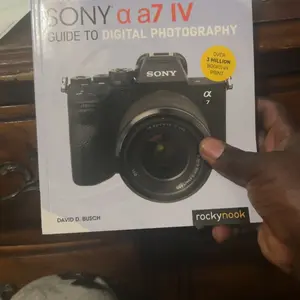 David Busch's Sony Alpha A7 IV Guide to Digital Photography -- David D. Busch, Paperback