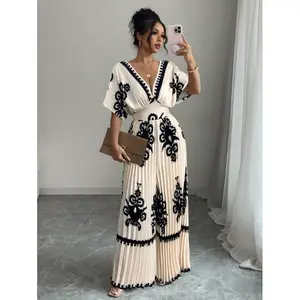 Women's printed bat sleeve deep V-neck pleated jumpsuit, suitable for vacation