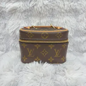 Pre-owned Louis Vuitton pvc Clutches & Wristlets Monogram Canvas Nano Nice Vanity top handle bag Casexiaotang20260308054