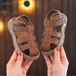 New low-top sandals for boys are suitable for outdoor play, lightweight and comfortable, perfect for all-day wear, and are an ideal choice for spring/summer/autumn. Teenage sandals, street style footwear, wear-resistant and non-slip, seasonal shoes