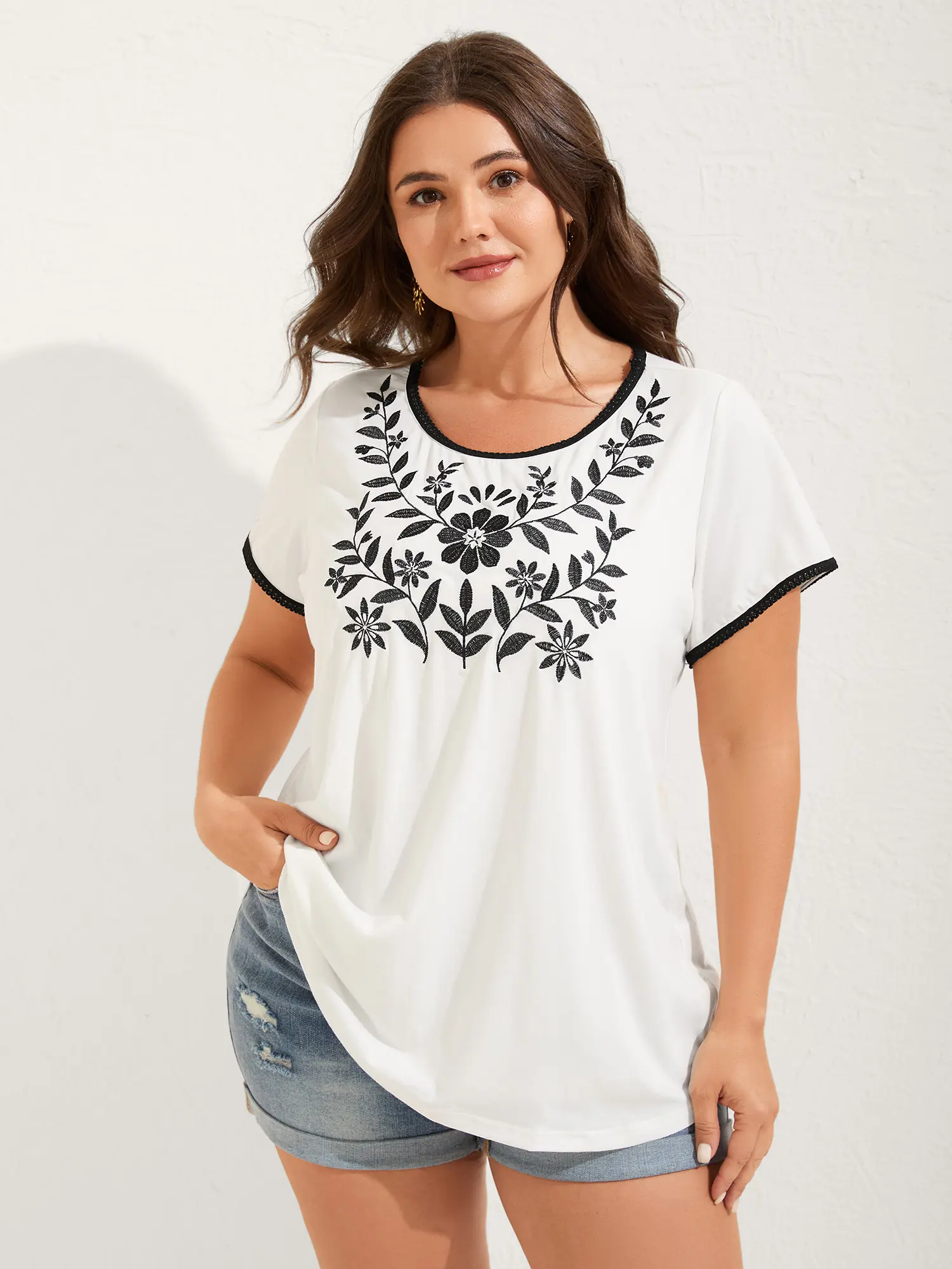 BloomChic Women's Plus Size Floral Print T-Shirt with Cap Sleeves, Soft Casual Boho Top with Embroidery Detail, Regular Fit, Casual Boho Soft, Tshirt, Poly-Rayon Blend, Round Neck