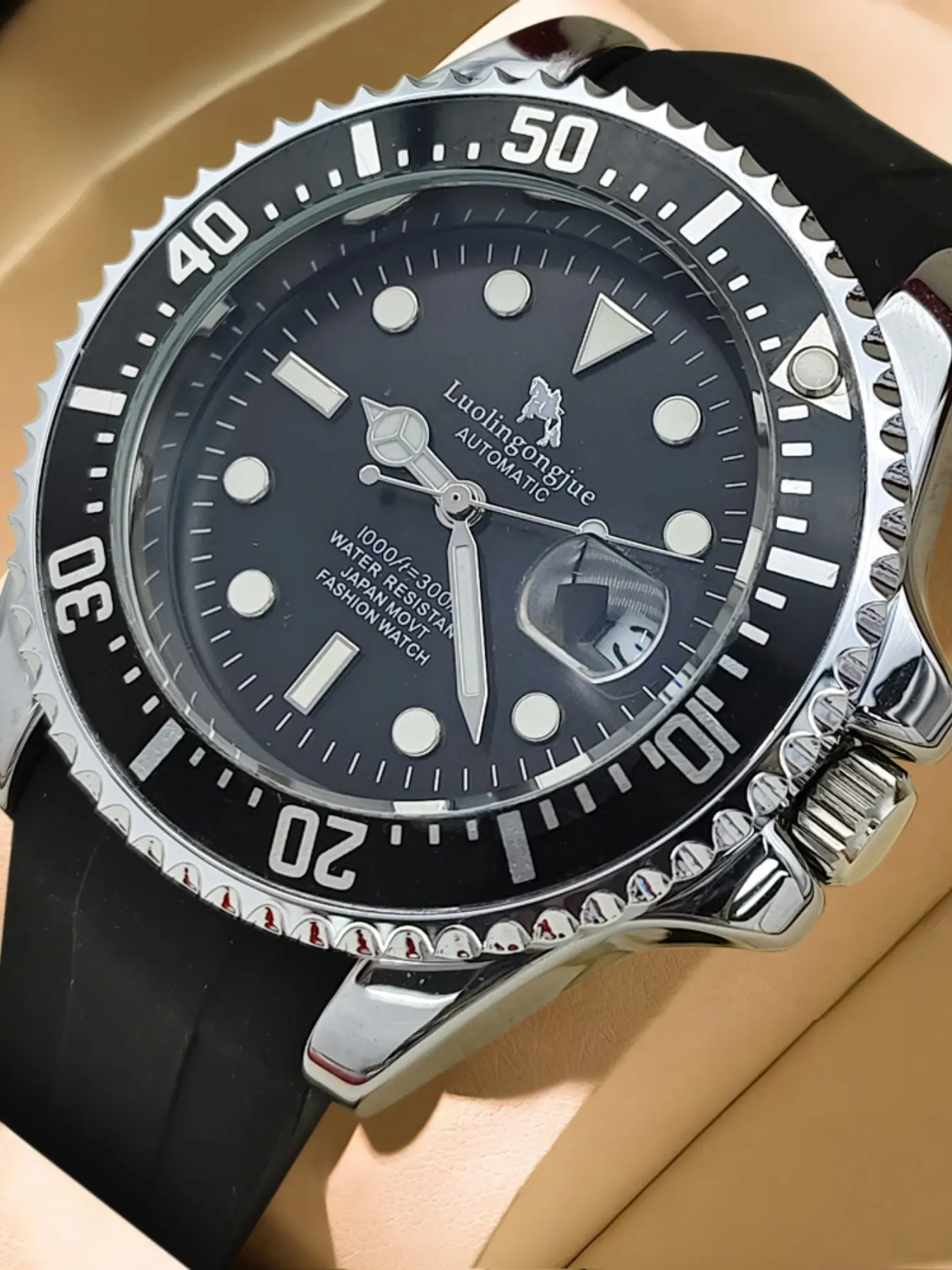 Men's Mechanical Watch, Round Dial, Automatic Winding, Hollow Design, Calendar Display, Silicone Strap, Business & Casual Wear, Mechanical Wristwatches