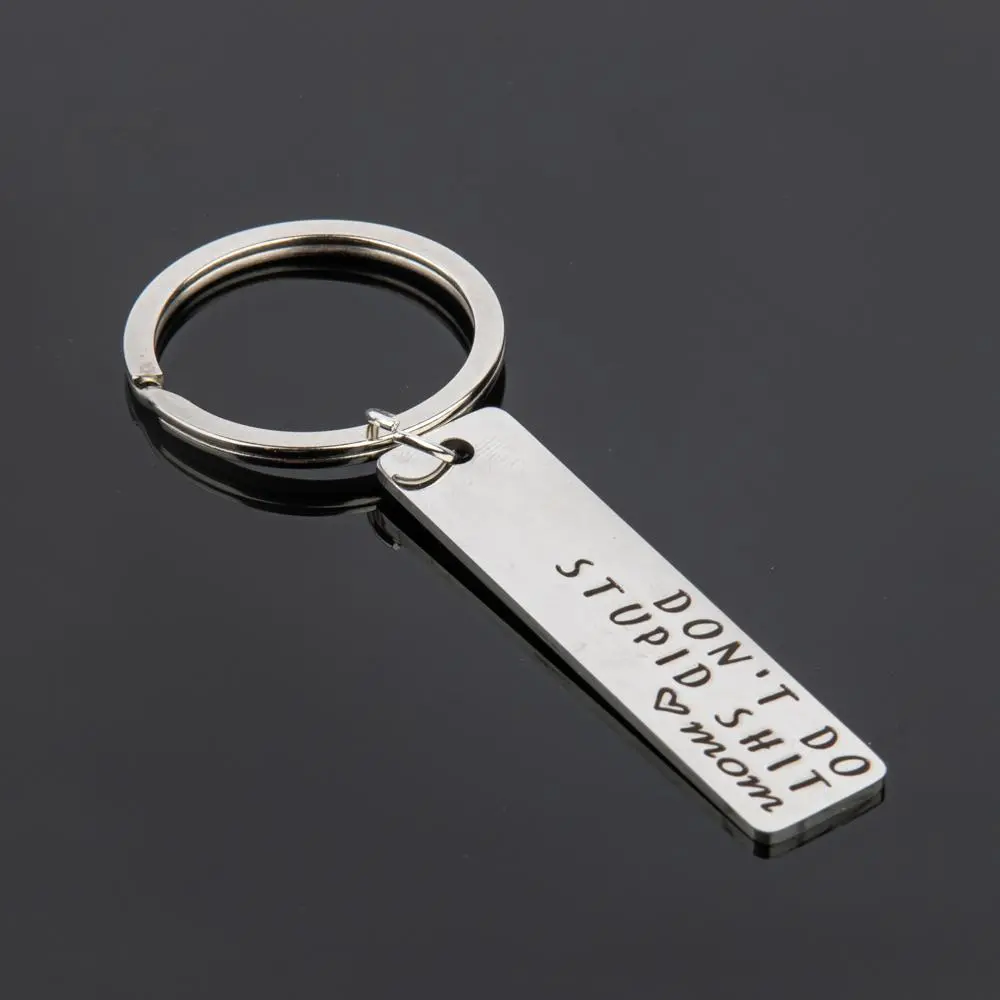Motivational keychain engraved with “Don't Do Stupid Things” - Motivational gift for teens, sons and daughters - Stainless steel car key wrap decoration. Perfect for birthdays, graduations, Christmas. Inspiration
